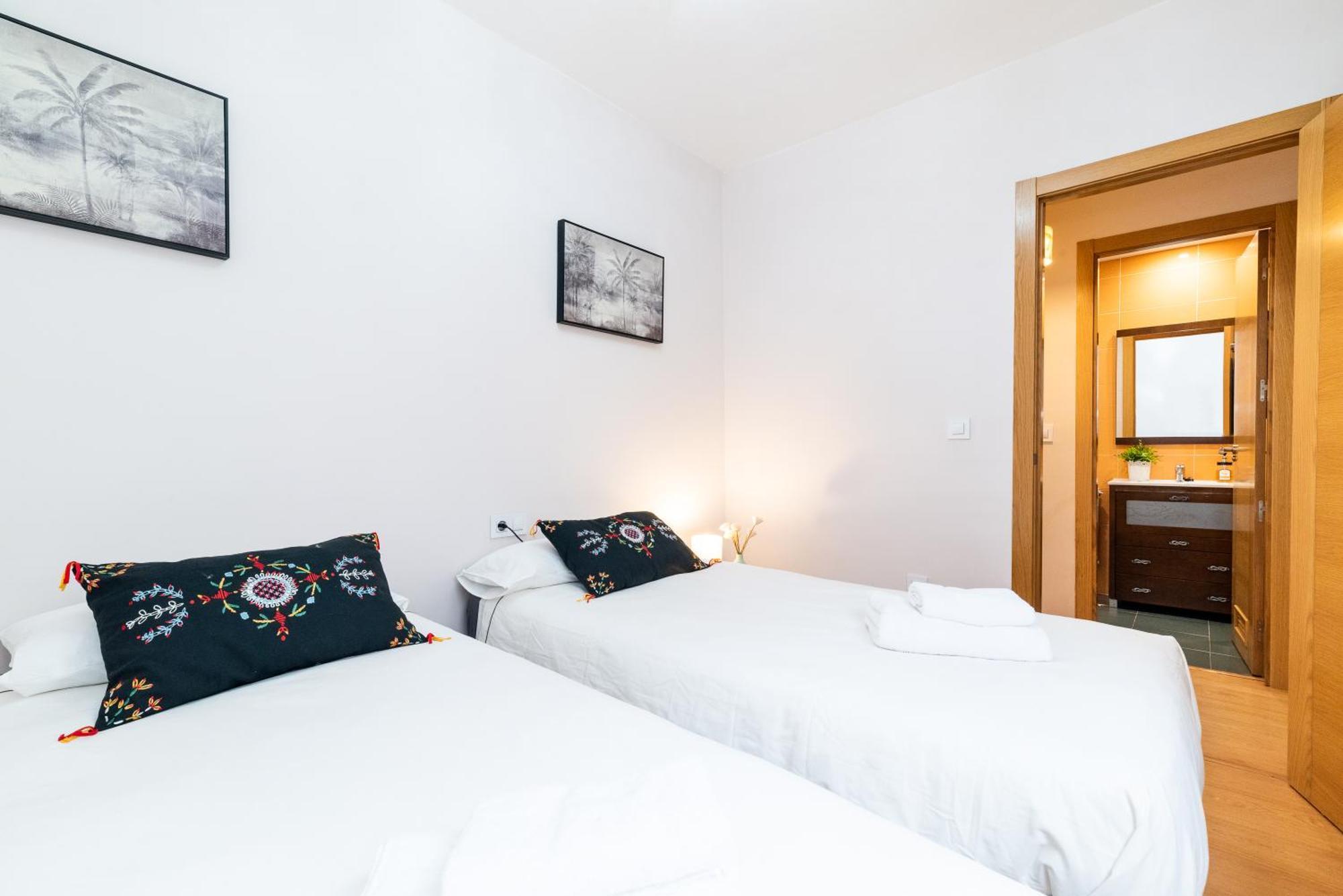 El Generalife Cerca Centro Y Sierra Nevada Con Piscina Y Barbacoa Y Parking Gratis Lejlighed Granada Eksteriør billede